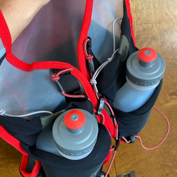 UltrAspire Big Bronco Vest - Picture 8 of 12